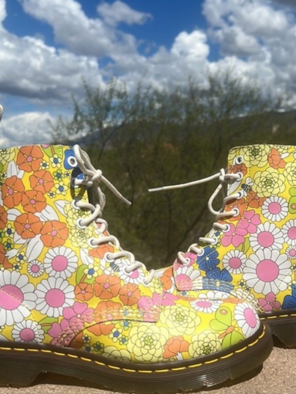 Dr. Martens RARE Pascal Daisy Retro  Floral Lace-Up Boots. Size 8 - Picture 13 of 15